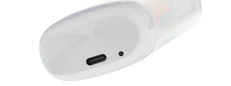 Le port USB-C de la puff rechargeable Torna Max Red Fruits Mixed de chez Torna-Bar