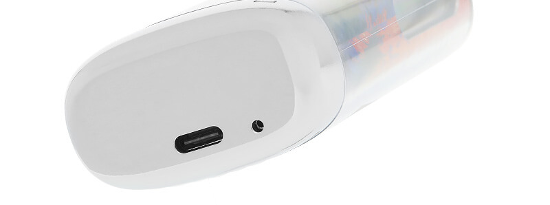 Le port USB-C de la puff rechargeable Torna Max Strawberry Iced de chez Torna-Bar