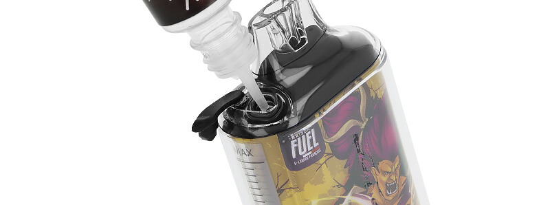 Filling the Maison Fuel's Fighter X Ushiro 32K refillable puff